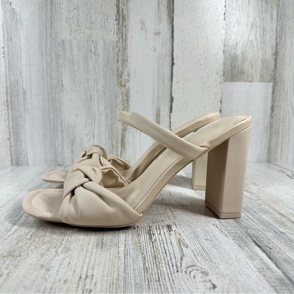 New CALL IT SPRING RHIA Twisted Flat Toe High Block Heel Sandals #342 - Picture 1 of 10